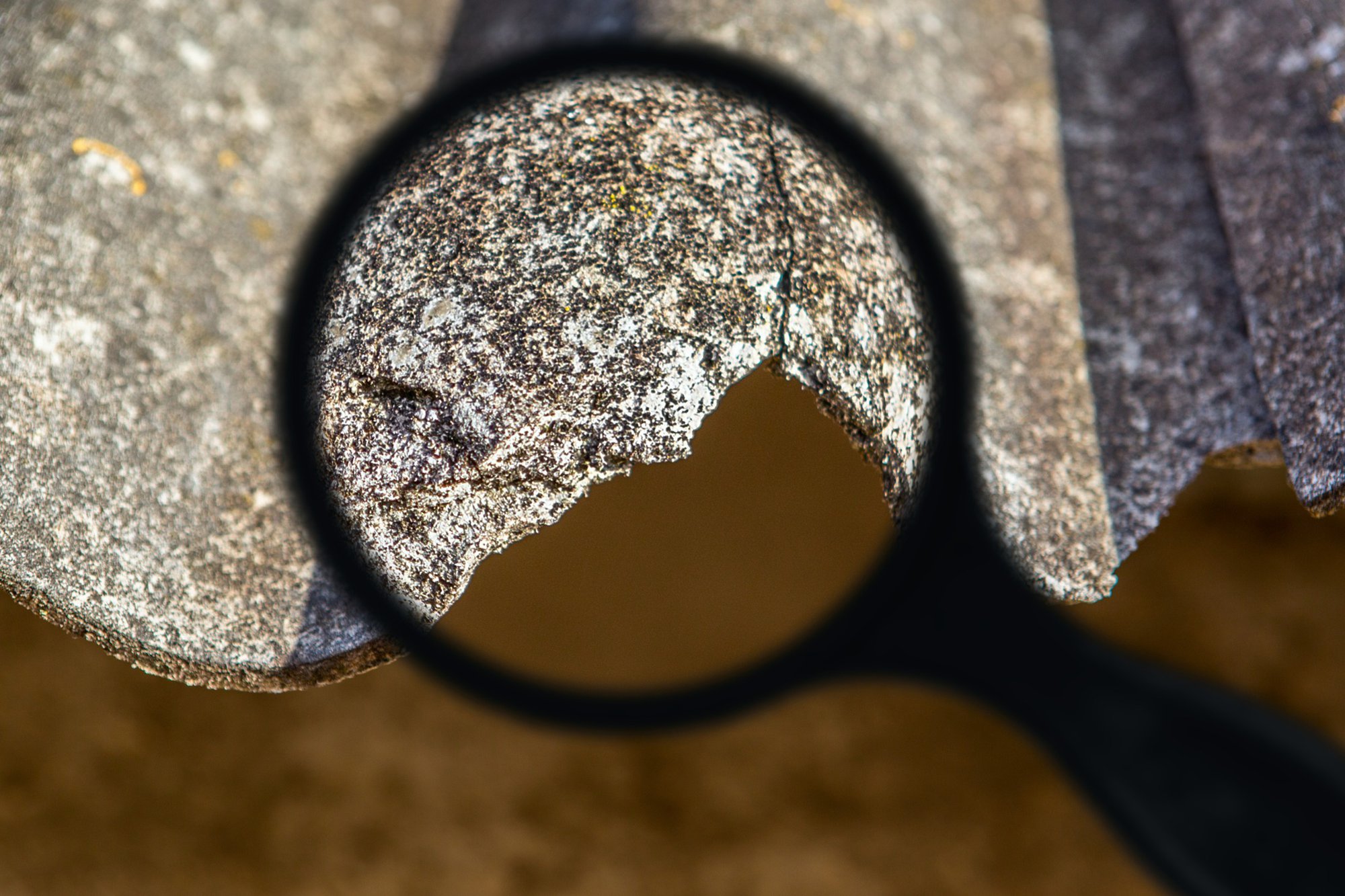 Stekr en lokale besturen lanceren groepsaankoop asbestattesten in Rivierenland